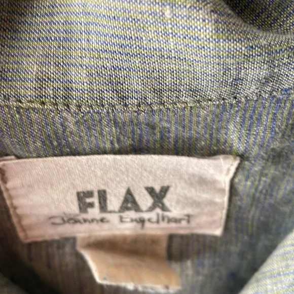 Flax Shirt gray with Navy Buttons - Picture 2 of 4